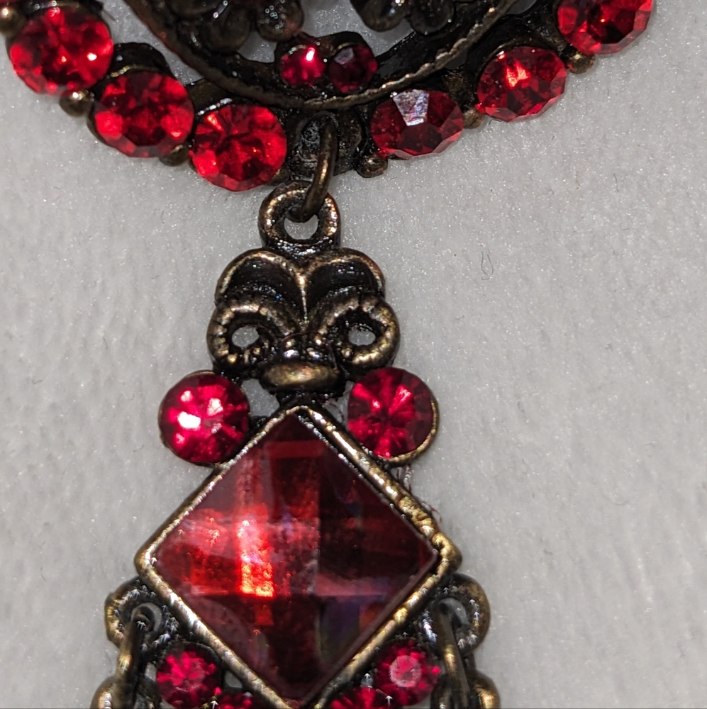 ❤️ Vintage Look Red Rhinestones Pin Brooch New Gift - Picture 2 of 6